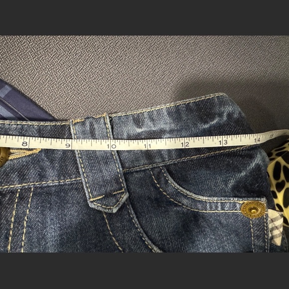 Authentic Burberry denim shorts size 38 - Picture 6 of 11